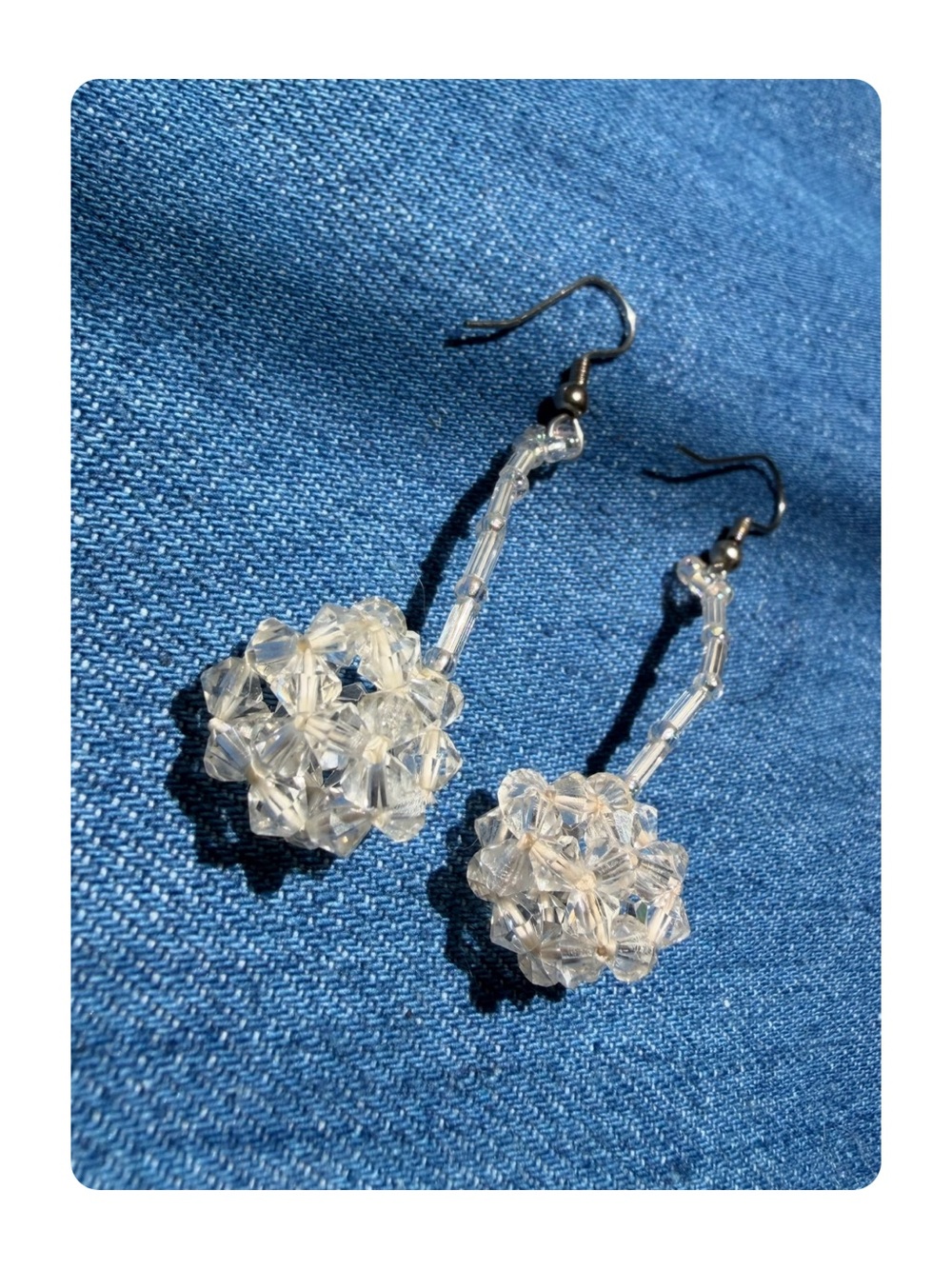 ★ Vintage Handmade Beaded Dangling Femenine Casual Earrings - Translucent ★